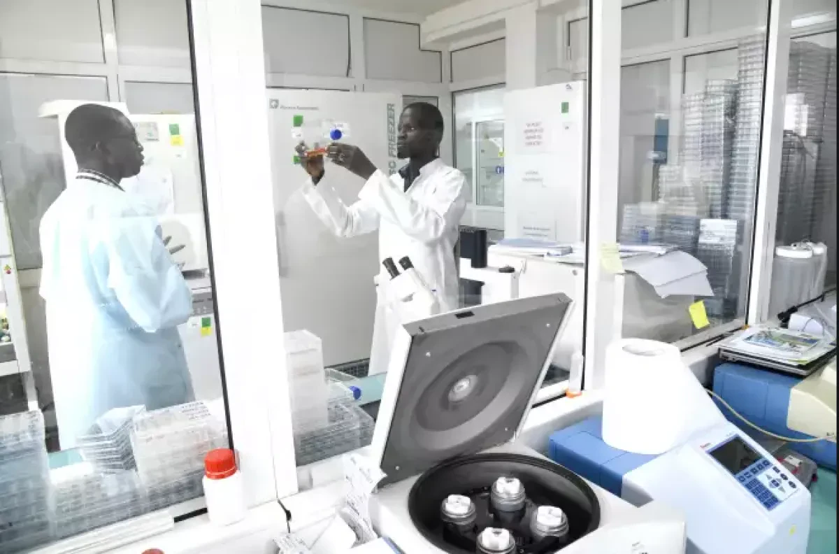 Offre d'emploi: l'UCAD recrute un aide laboratoire pour la FMPO