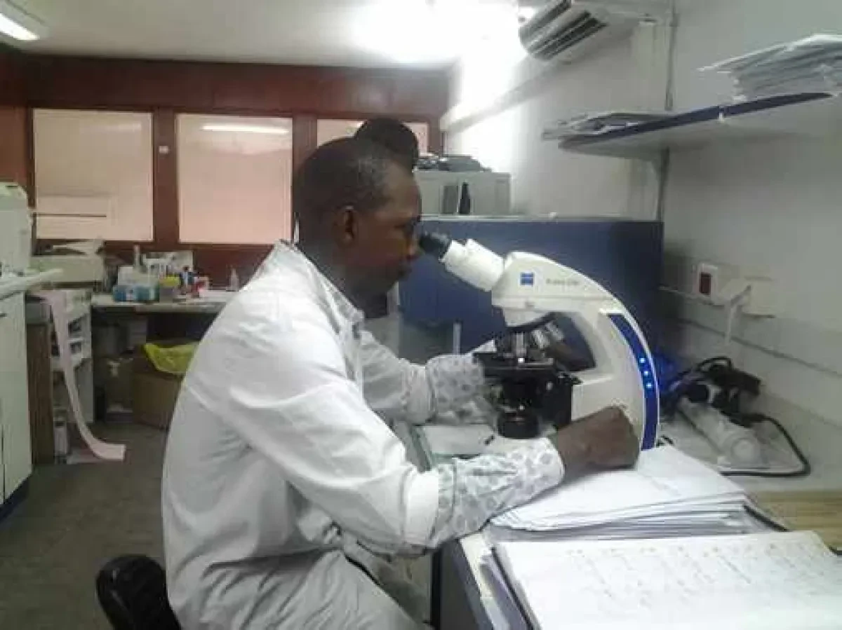 Offre d'emploi: technicien en biologie