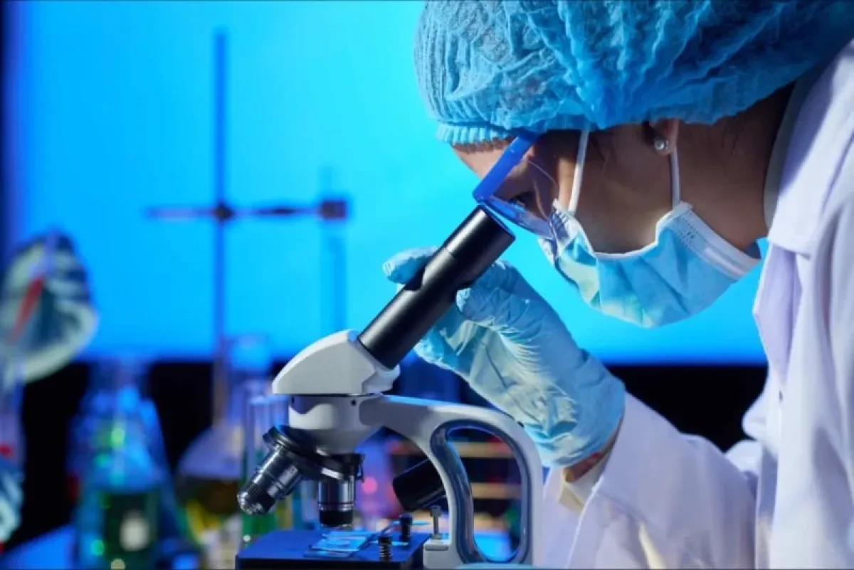 Un laboratoire cherche un biologiste