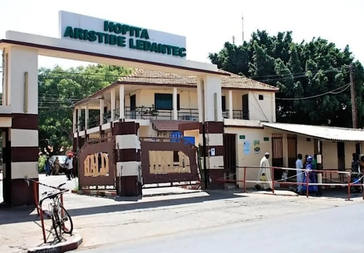 Fermeture de l’hôpital Aristide Le Dantec : les internes sont sans abri.