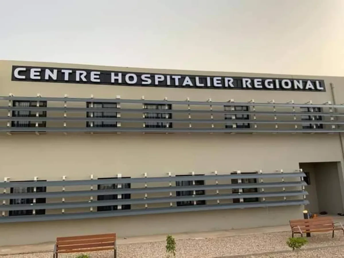 Obligation de séjourner 5 ans en région: les médecins rejettent et dénoncent une «campagne électorale déguisée» de Macky